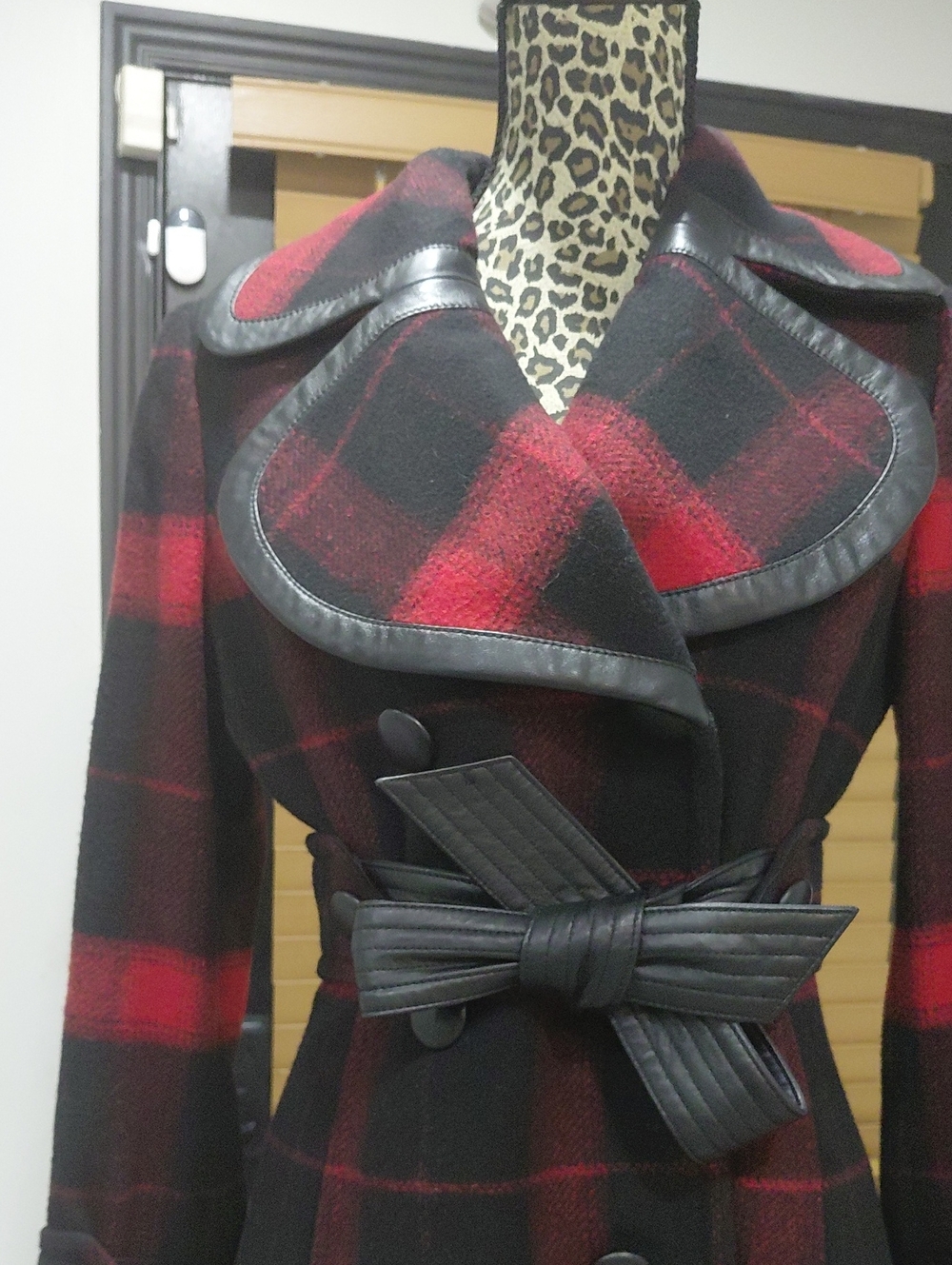 Wool With Genuine Leather Trims - Picture 7 of 11
